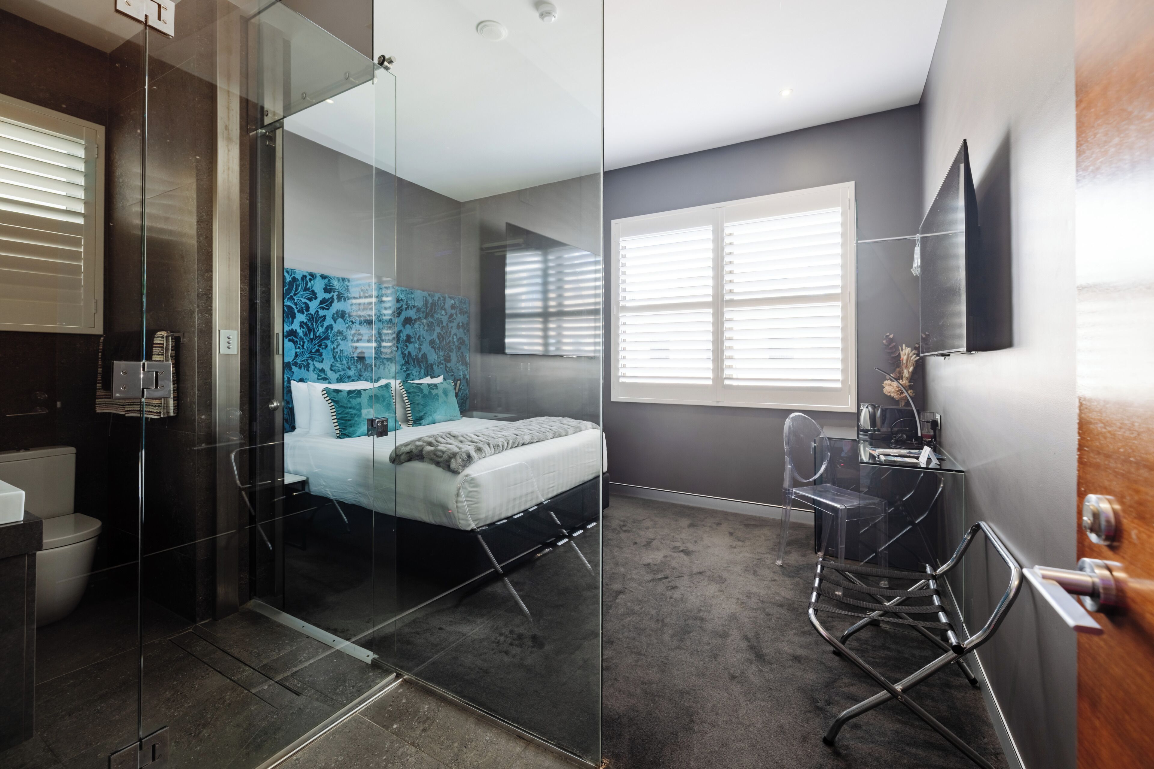 Standard Room, 1 Queen Bed (Room 8)