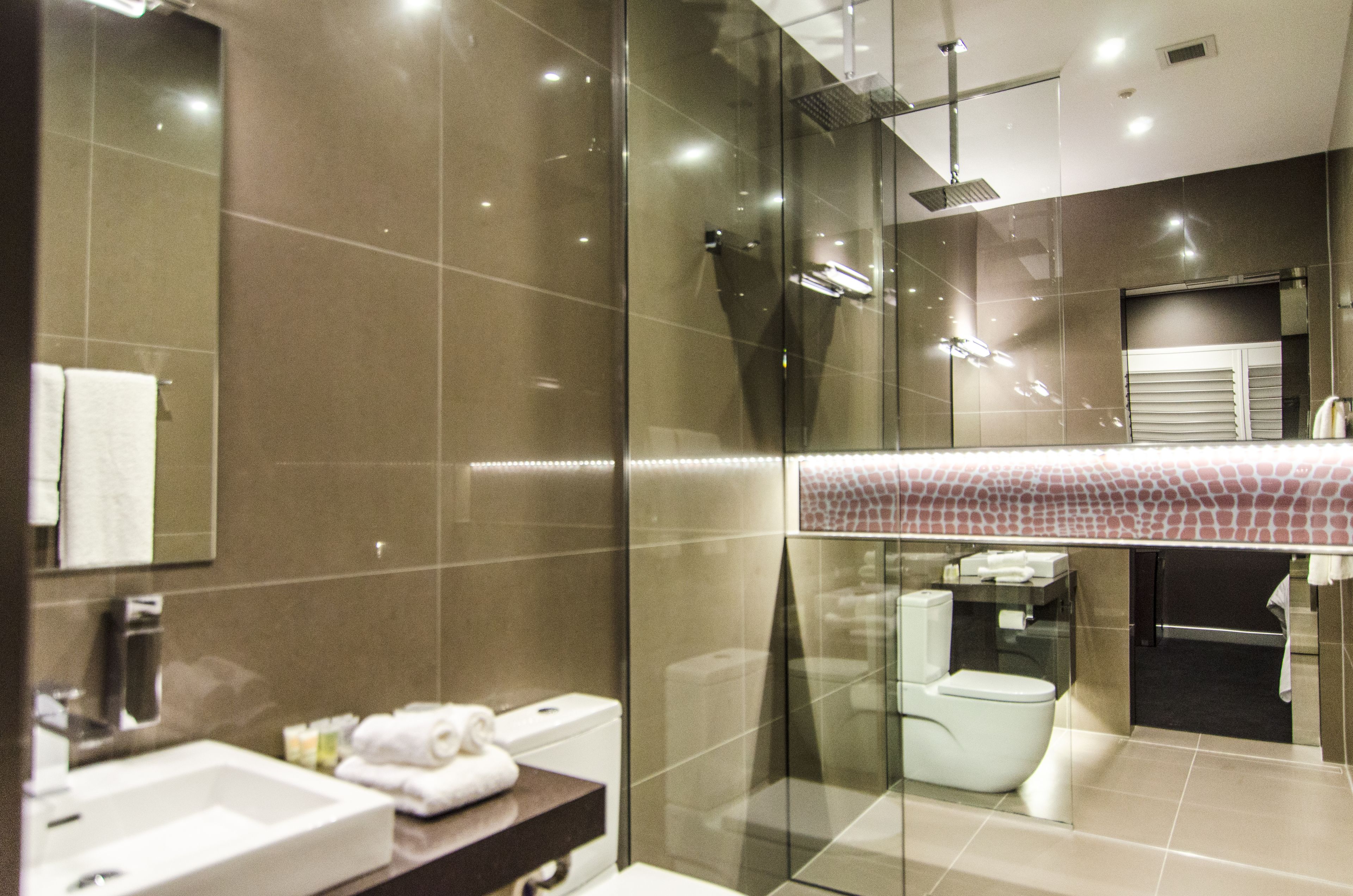 standard room, 1 king bed (room 7) | bathroom | hair dryer, towels