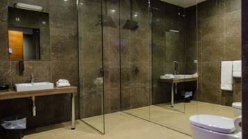 Standard Room (Room 5) | Bathroom