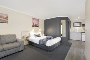 패밀리 스위트, 침대(여러 개), 금연 (Family room) | 미니바, 각각 다르게 가구 비치, 책상, 노트북 작업 공간