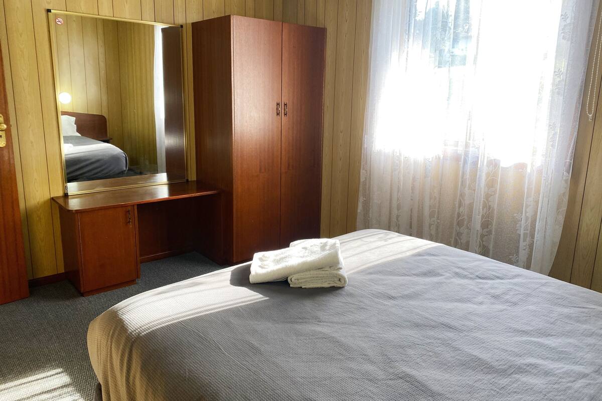 Executive huisje, 2 slaapkamers | Luxe beddengoed, babybedden (toeslag), beddengoed