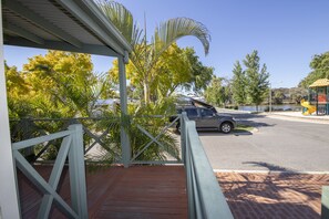 Motel Lakeside | Terrace/patio