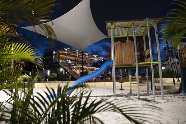 Children's play area - outdoor - Karrinyup Waters Resort (Gwelup)