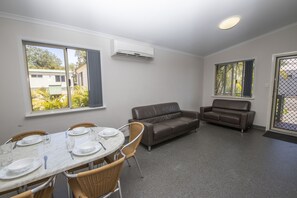 2 Bedroom Deluxe | Living area | TV, DVD player - Karrinyup Waters Resort (Gwelup)