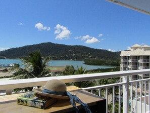 View from room - Coral Sea Vista Apartments (Airlie Beach)