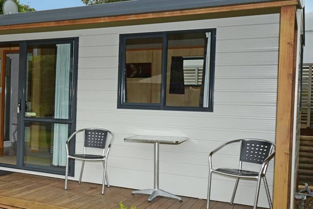 Standard Studio, Kitchen (Studio Park Motel) | Terrace/patio