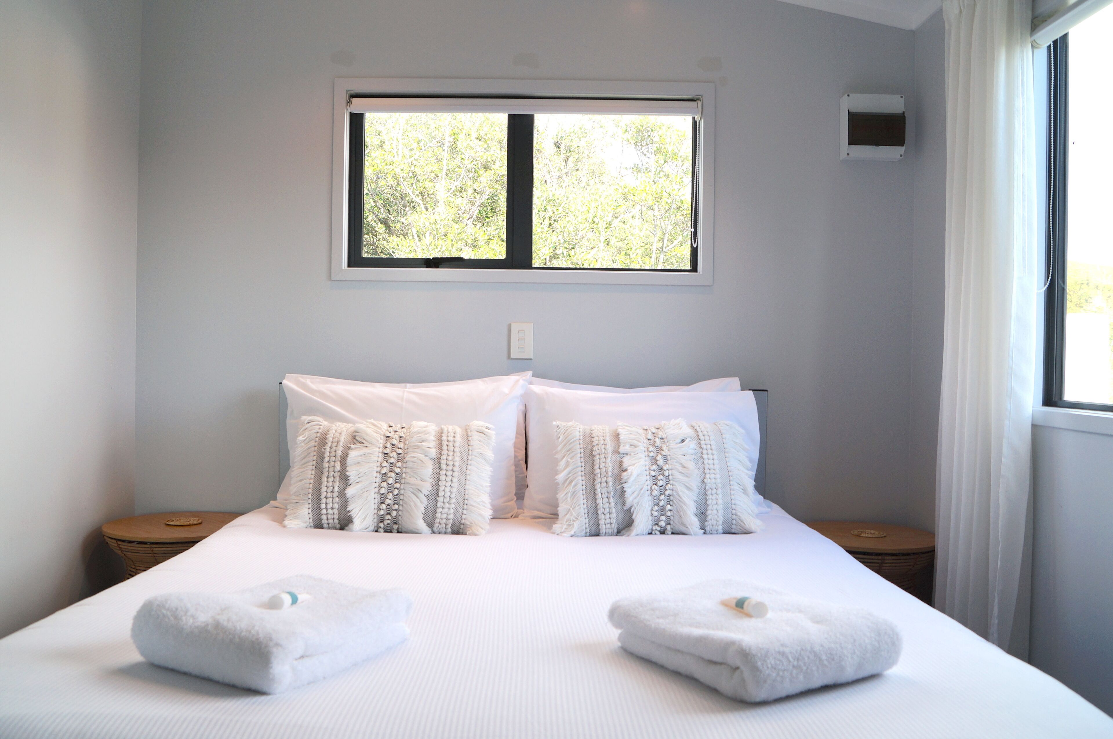 Standard Suite, 2 Bedrooms, Kitchen (Ocean View Park Motel) | Individually decorated, iron/ironing board, WiFi