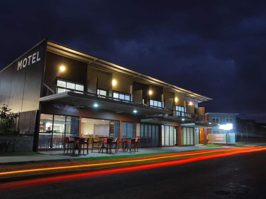 Breakfast, lunch, dinner served; local cuisine