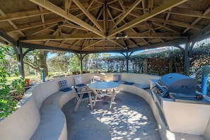 BBQ/picnic area