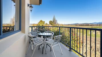 One Bedroom Apartment - Couples | Terrace/patio