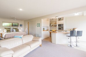 Standard Apartment, 1 Bedroom, Non Smoking, Kitchen (Garden Suite) | Living area - Craicor Accommodation (Paihia)