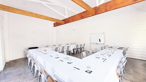 Meeting facility - Bay and Bush, Jervis Bay (Woollamia)