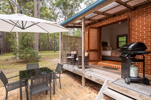 Moona Moona Cottage | Terrace/patio - Bay and Bush, Jervis Bay (Woollamia)