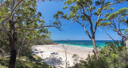 Bay and Bush, Jervis Bay