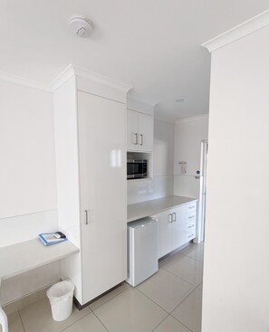 Studio, Non Smoking, Kitchenette (Studio  With Kitchenette) | Private kitchen