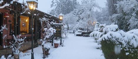Pintu masuk hartanah
