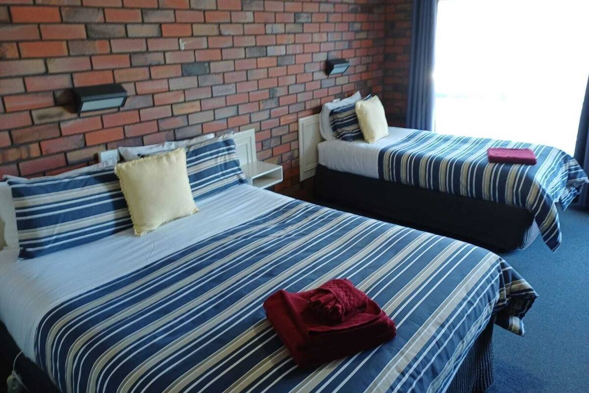 Desk, blackout curtains, iron/ironing board, free WiFi