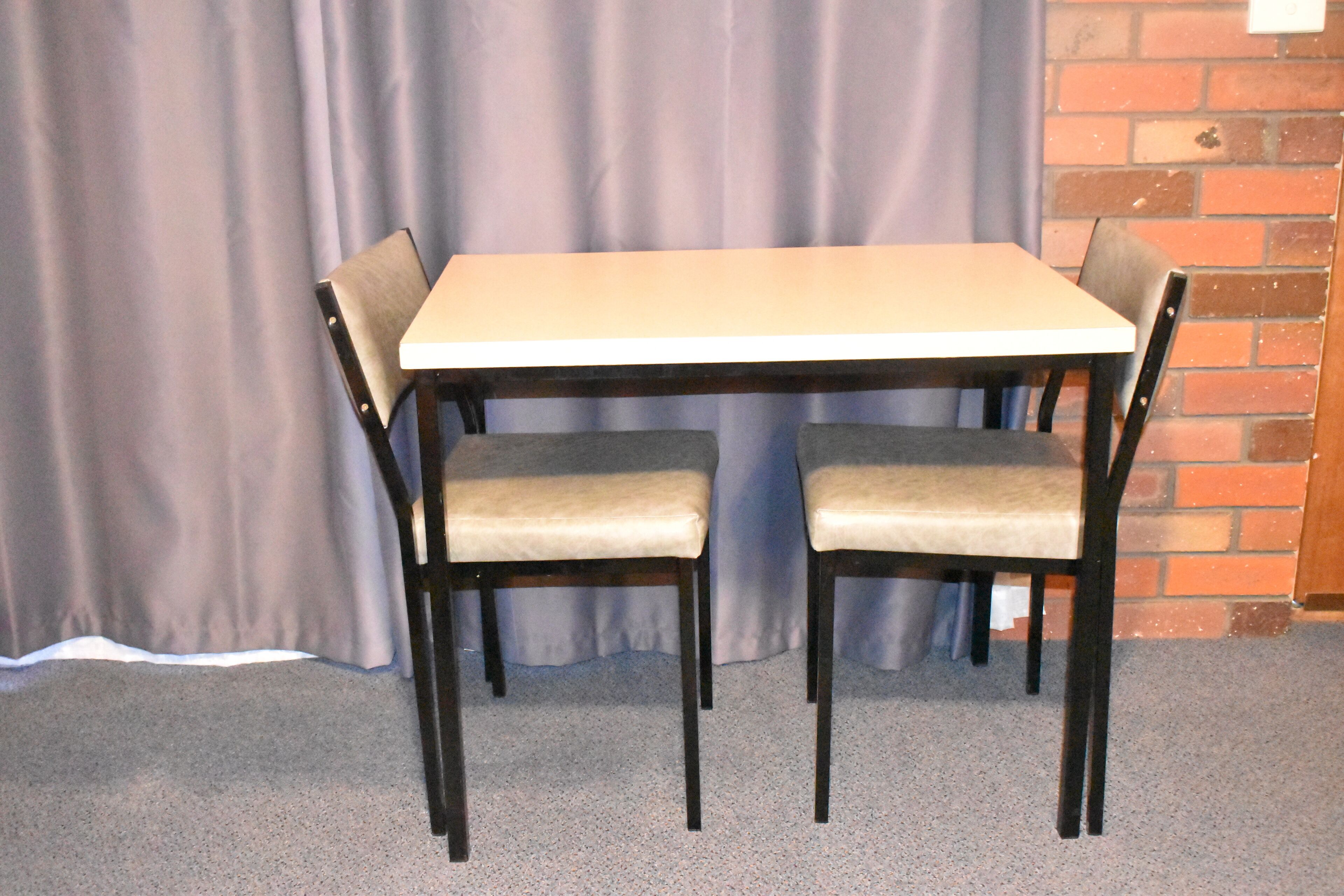 Standard Room | In-room dining