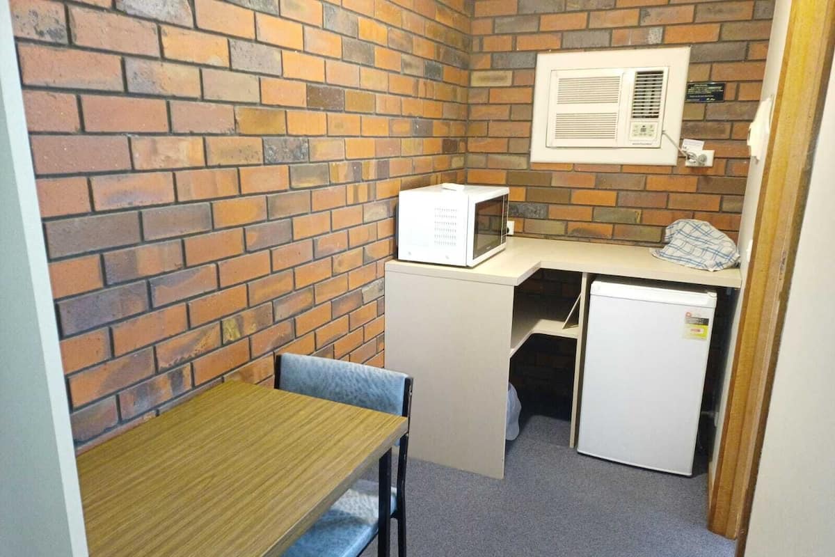 Fridge, microwave, coffee/tea maker, electric kettle
