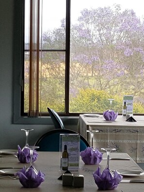 อาหารท้องถิ่น