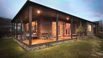 Casa de lujo | 3 dormitorios, ropa de cama de alta calidad, edredones de plumas