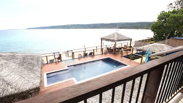 Beachfront 4 Bedroom Penthouse Apartment | Beach/ocean view