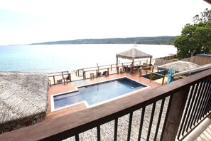 Ático, 4 habitaciones, frente a la playa (2 Queens, 1 Double, 2 King Singles) | Vistas al mar
