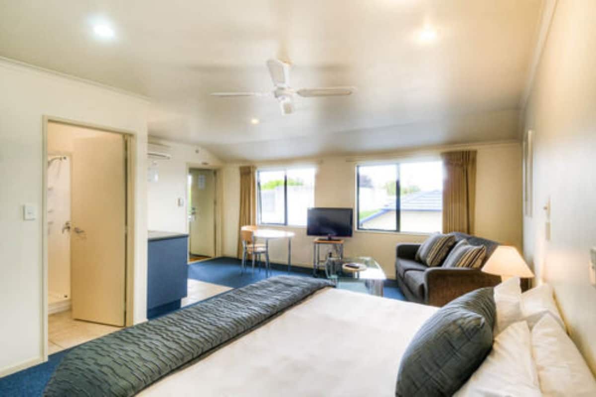 1 bedroom, soundproofing, iron/ironing board, free WiFi