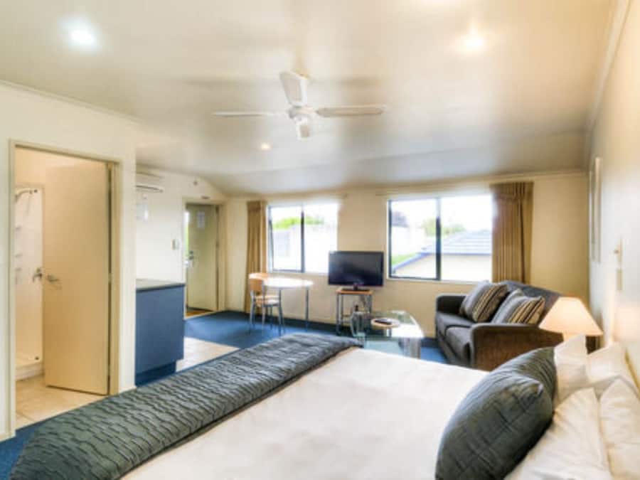 Soundproofing, iron/ironing board, free WiFi, bed sheets