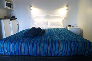 스탠다드 스위트, 침실 1개, 금연 (Standard Twin Room) | 다리미/다리미판, 무료 WiFi, 침대 시트