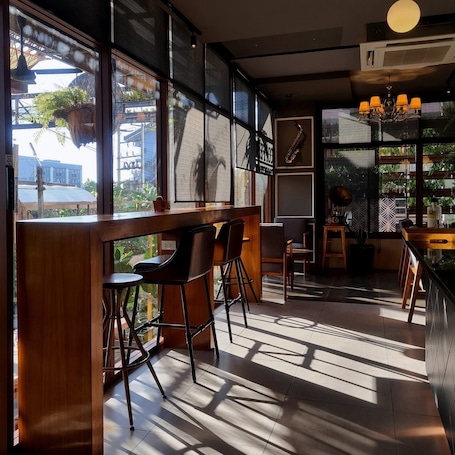 Coffee shop