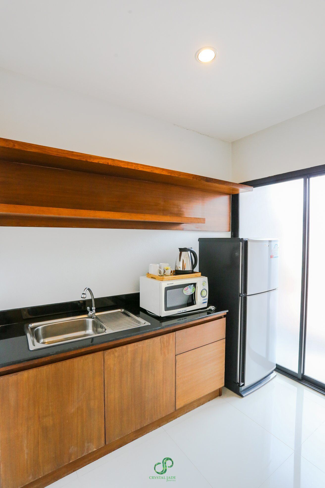 full-sized fridge, microwave