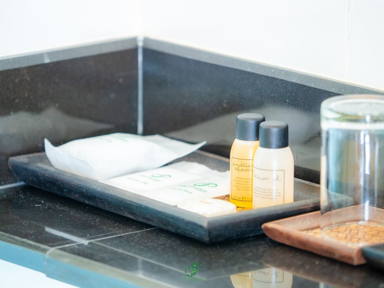 shower, rainfall showerhead, free toiletries, hair dryer