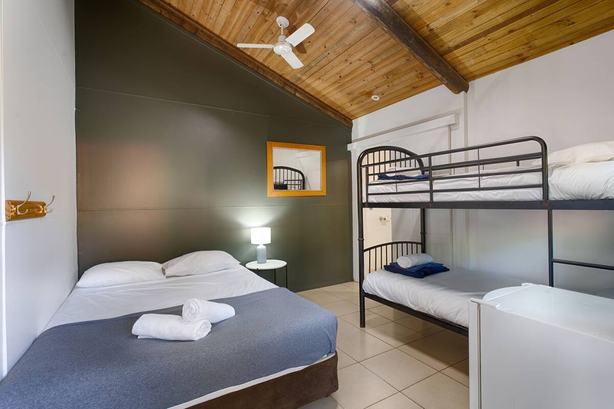 Ensuite Room (4 - Double & Bunks) | 1 bedroom, in-room safe, cribs (free), bed sheets