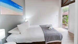 1 bedroom, in-room safe, cribs (free), bed sheets - PKs Jungle Village - Hostel (Cape Tribulation)