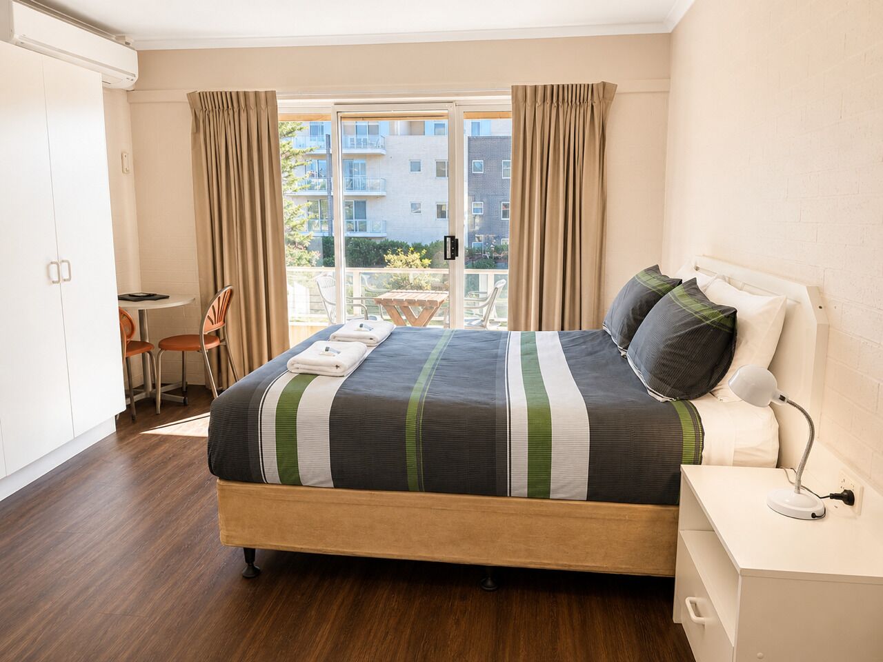 Standard Queen Room | Premium bedding, pillowtop beds, desk, WiFi (free)