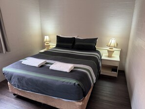 Suite familiar, 1 habitación (Upstairs) | Ropa de cama de alta calidad, camas con pillow-top y escritorio 