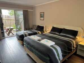 Downstairs Motel Twin | WiFi, bed sheets - Ulladulla Harbour Motel (Ulladulla)