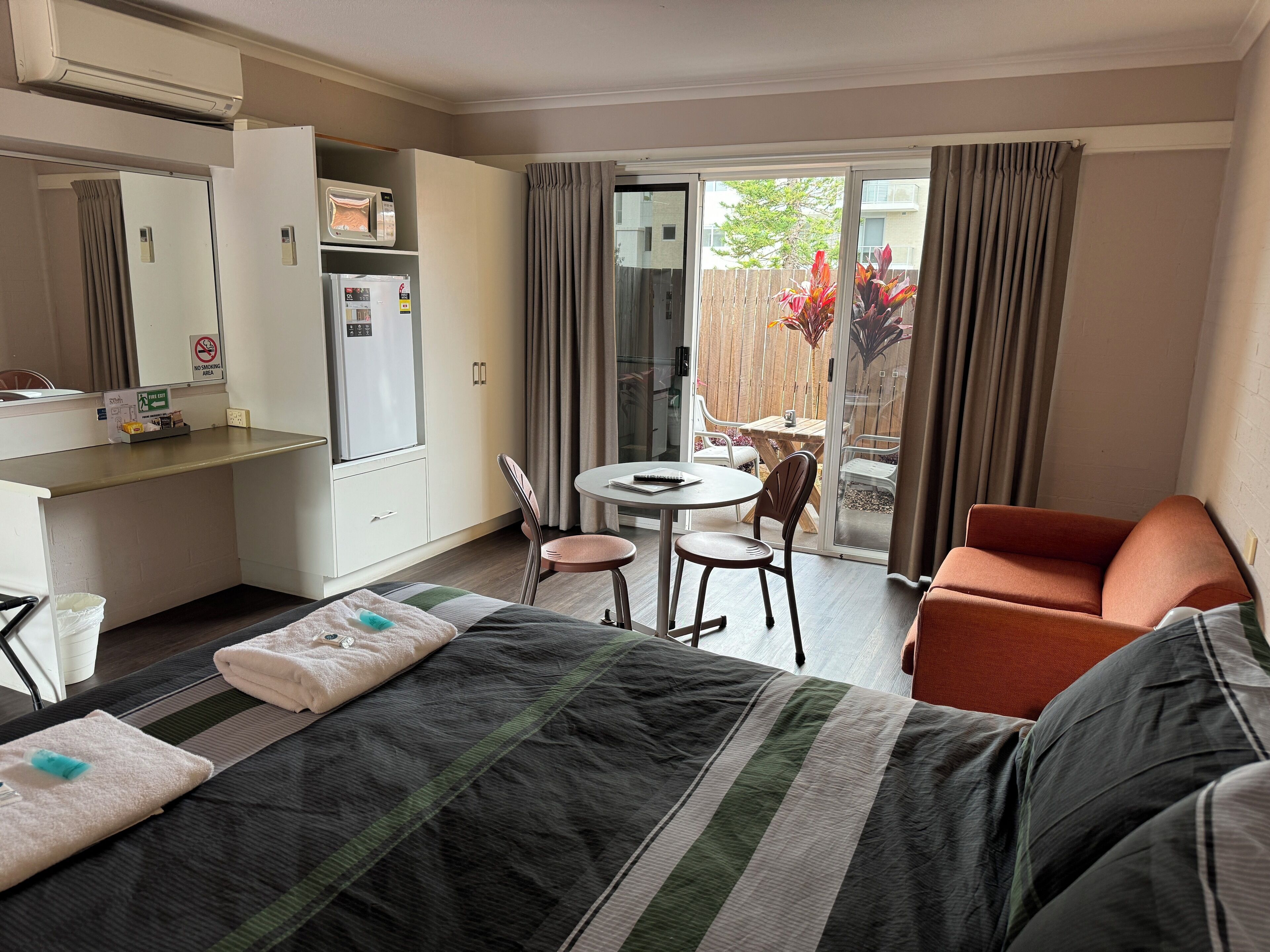 Downstairs Motel Suites | Private kitchenette