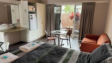 Downstairs Motel Suites | Private kitchenette