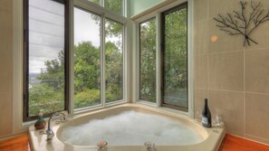 Charleston Cottage | Bathroom | Shower, free toiletries, hair dryer, bathrobes - Misty View Cottages Montville (Montville)