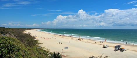 Una spiaggia nelle vicinanze