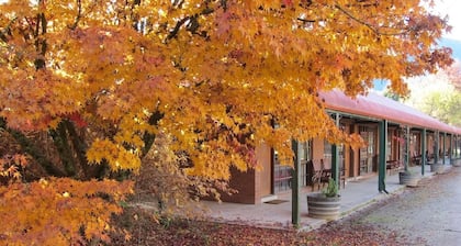 Harrietville Snowline Hotel