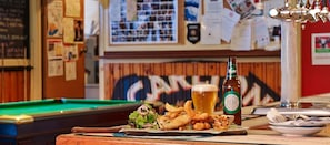 Food and drink - Harrietville Snowline Hotel (Harrietville)