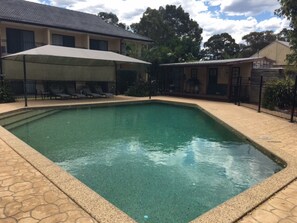 Outdoor pool - St. Marys Park View Motel (St Marys)