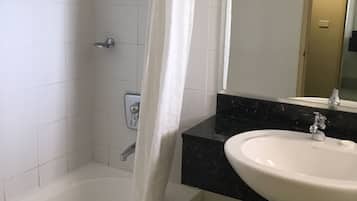 Ducha del cuarto de baño