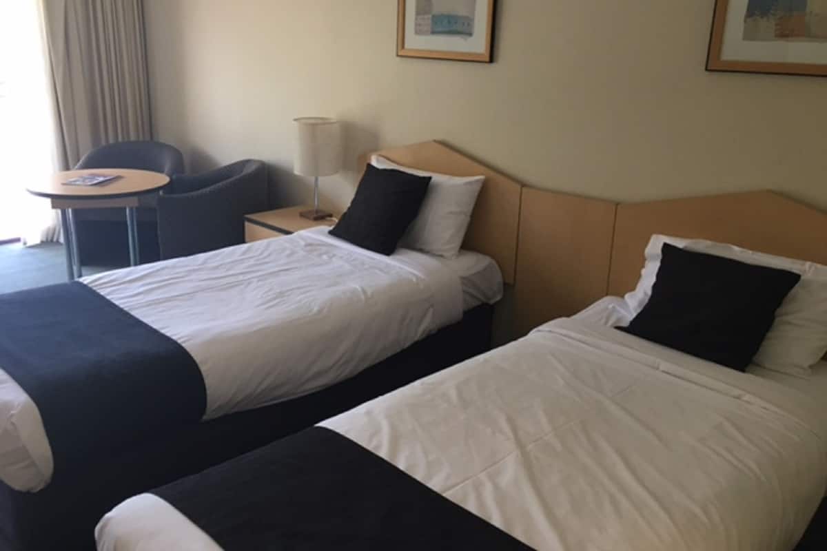 Minibar, desk, iron/ironing board, free WiFi