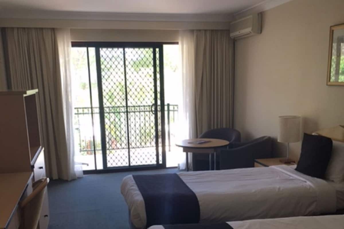 Minibar, desk, iron/ironing board, free WiFi