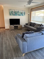 Apartamento conforto | Cozinha privada | Geladeira, micro-ondas (mediante solicitação), cafeteira/chaleira