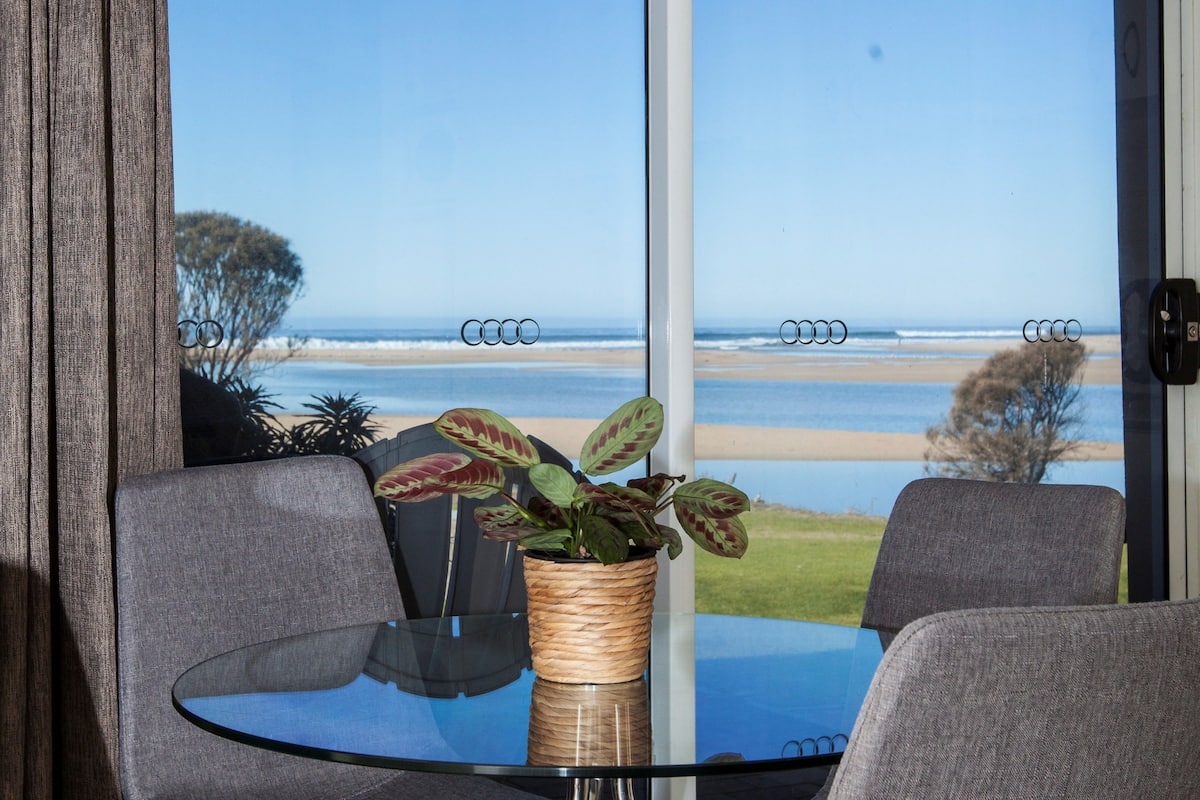 2 Bedroom Waterfront Apartment | Water view